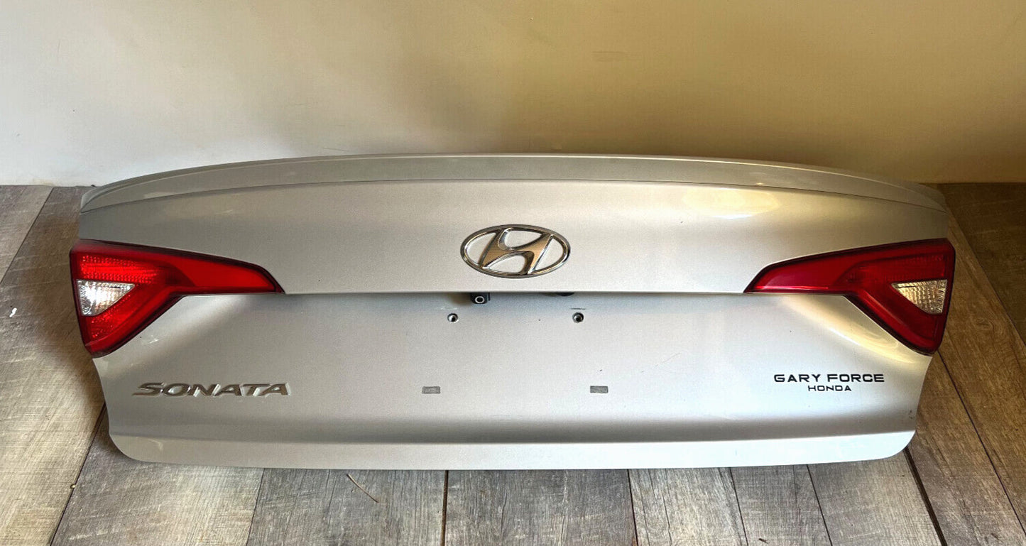 2015-17 Hyundai Sonata Rear Trunk Tailgate Lid View Camera OEM