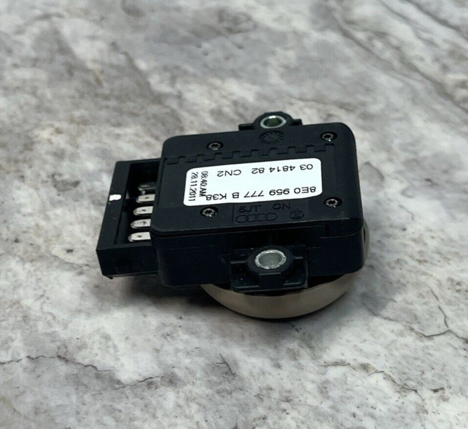 2007-15 Audi Q7 Front Left Driver Side Seat Lumbar Adjustment Switch OEM
