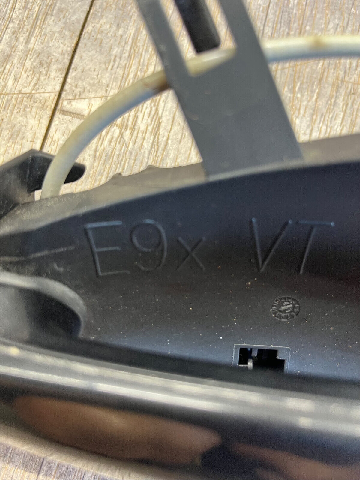 2006-11 BMW E90 E91 328i Front Left Door Handle Bracket OEM