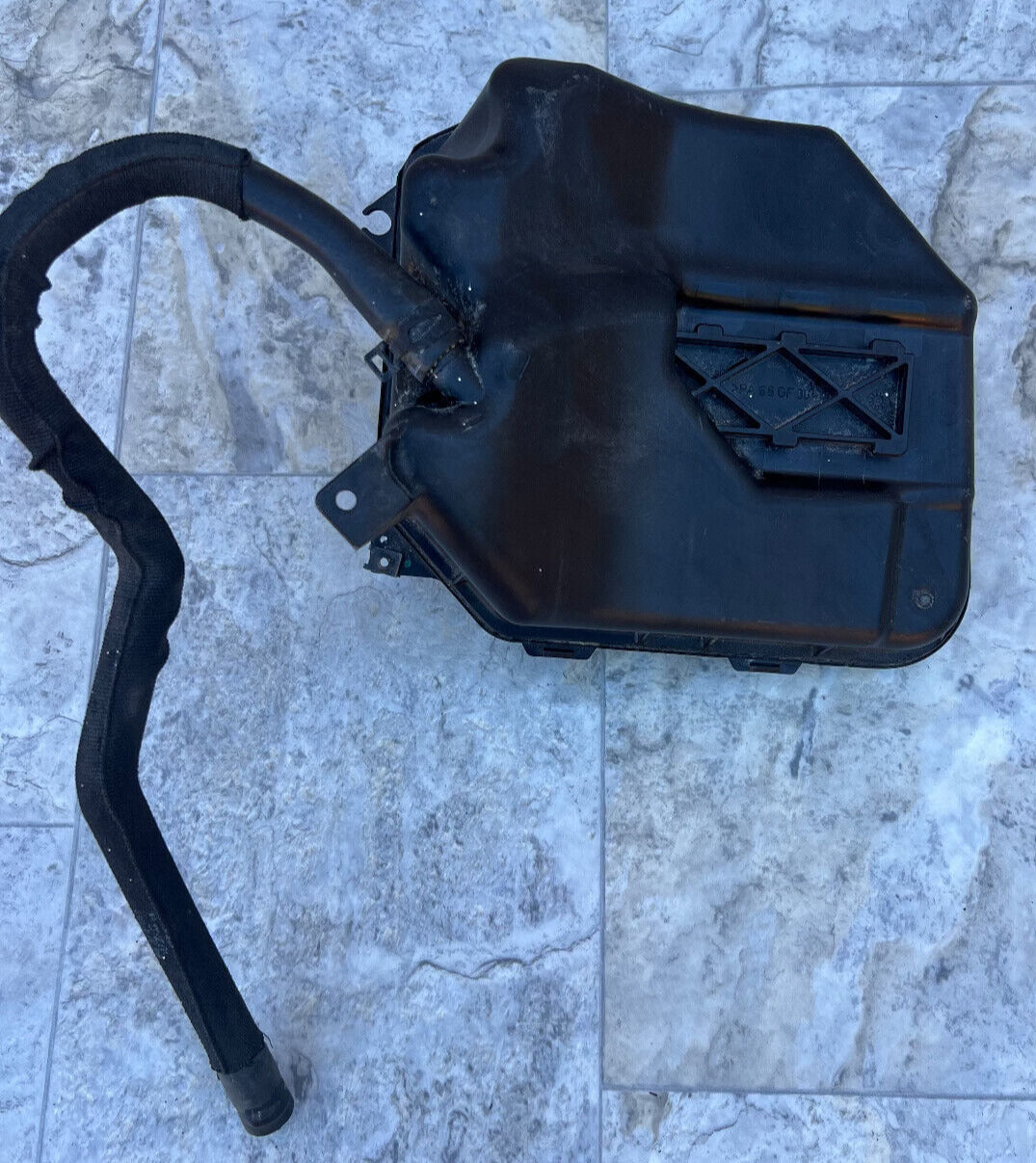 2011-15 Audi Q7 Engine Radiator Coolant Expansion Tank Reservoir OEM