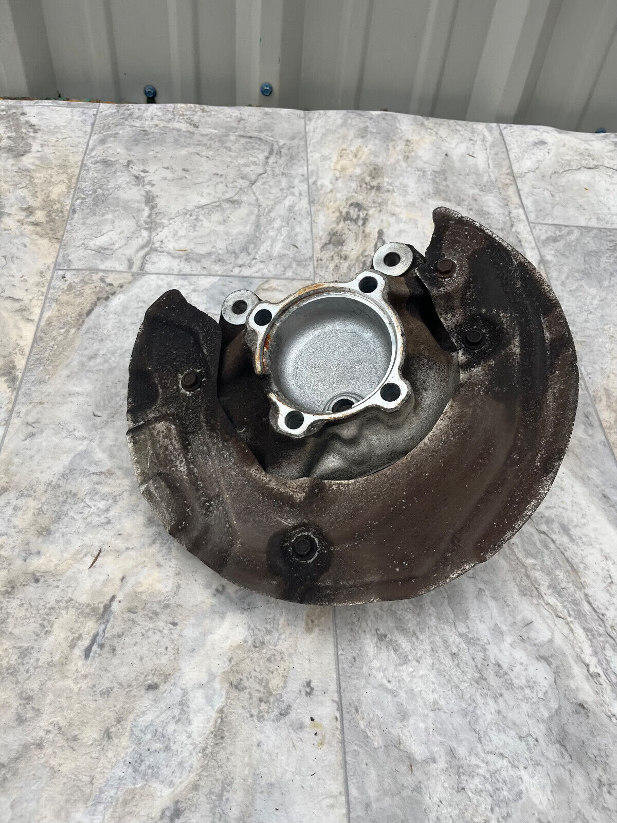2006-11 BMW 328i Front Right Passenger Side Spindle Knuckle Hub OEM