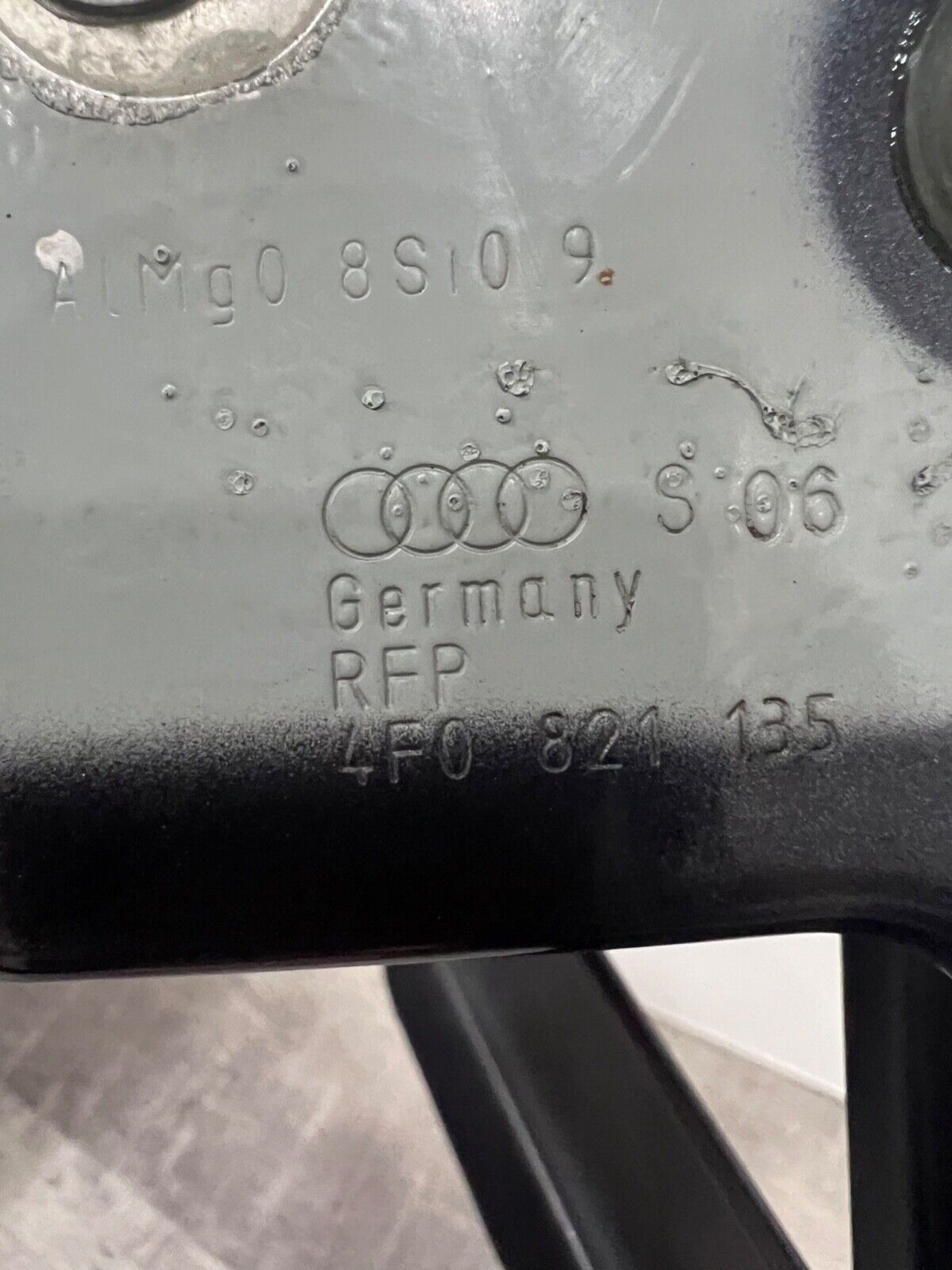 2005 - 08 Audi A6 C6 3.2 Left Fender Cross Support Bracket 4F0821135