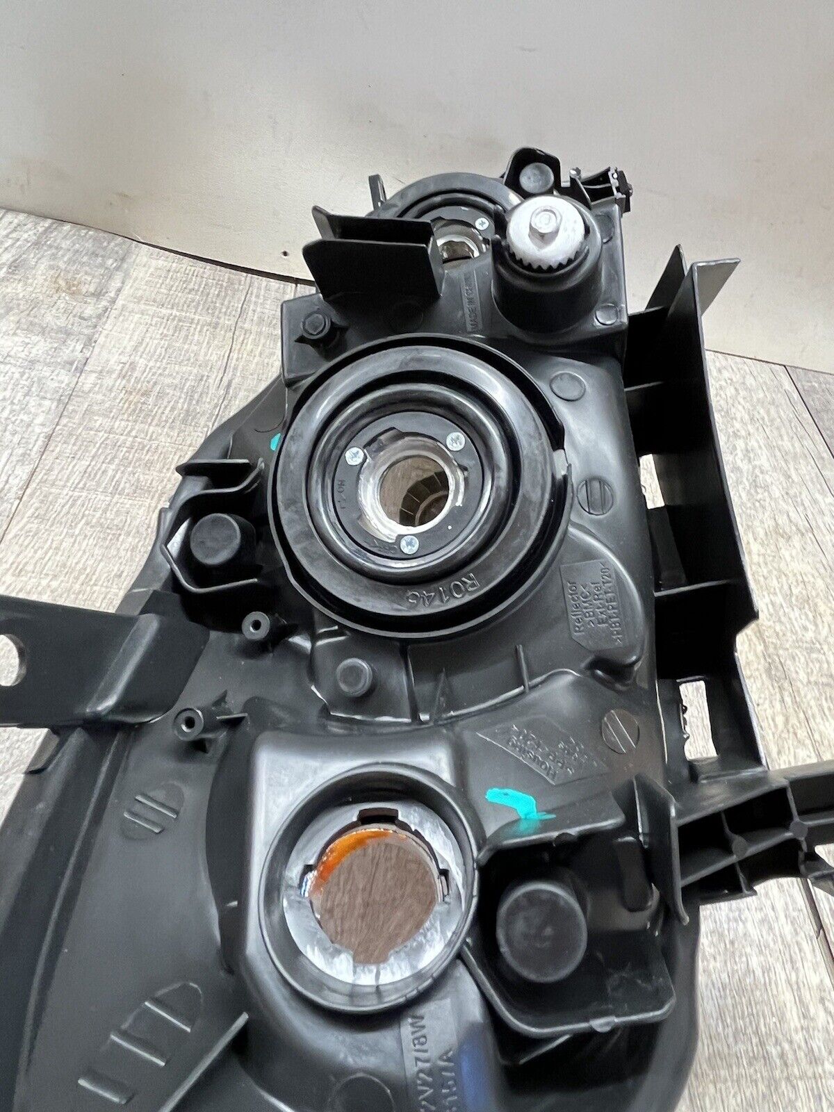 2003-08 Toyota Corolla Amber Chrome Housing Left HeadLight