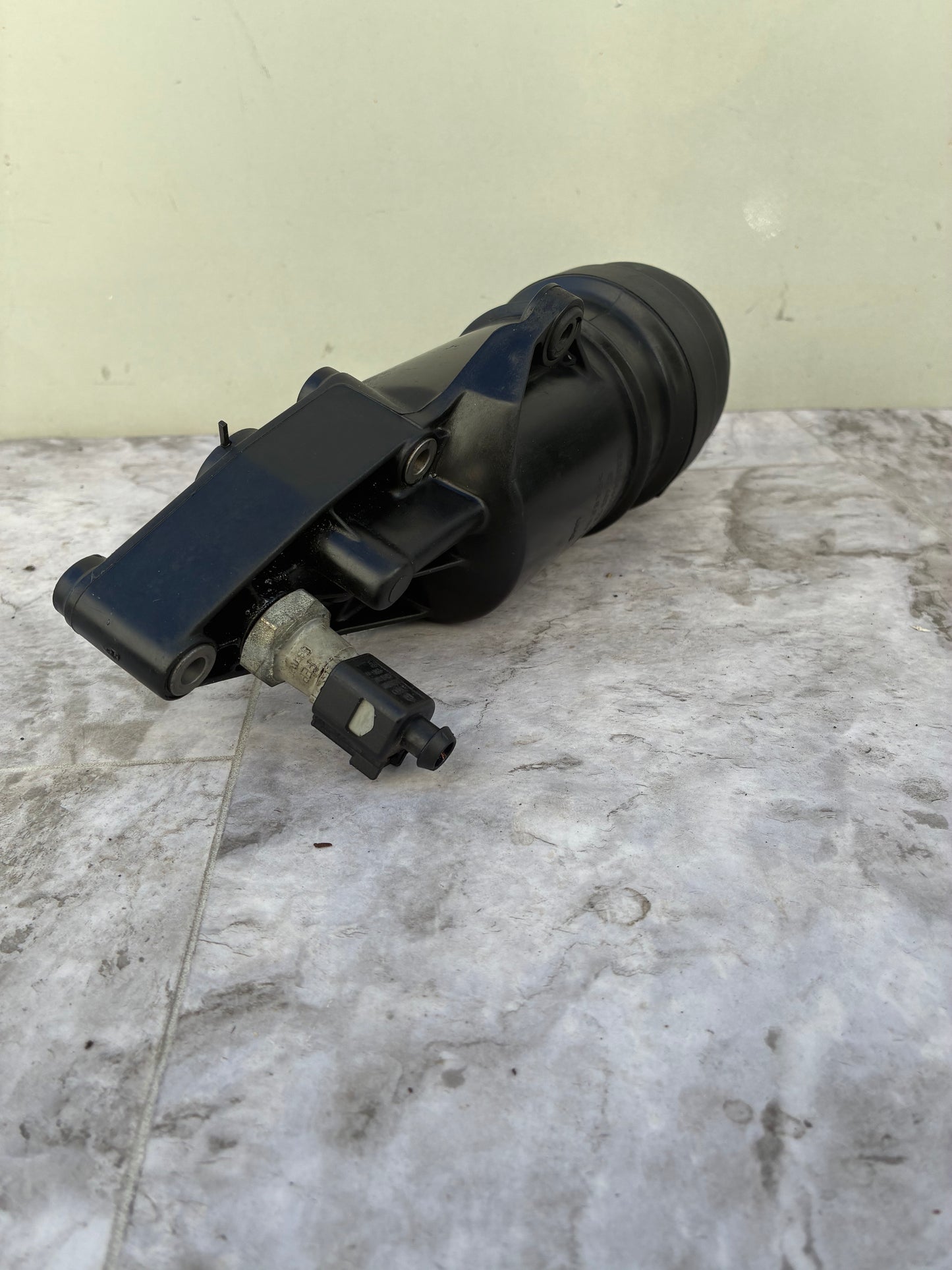 2011-15 Audi Q7 Oil Filter Housing