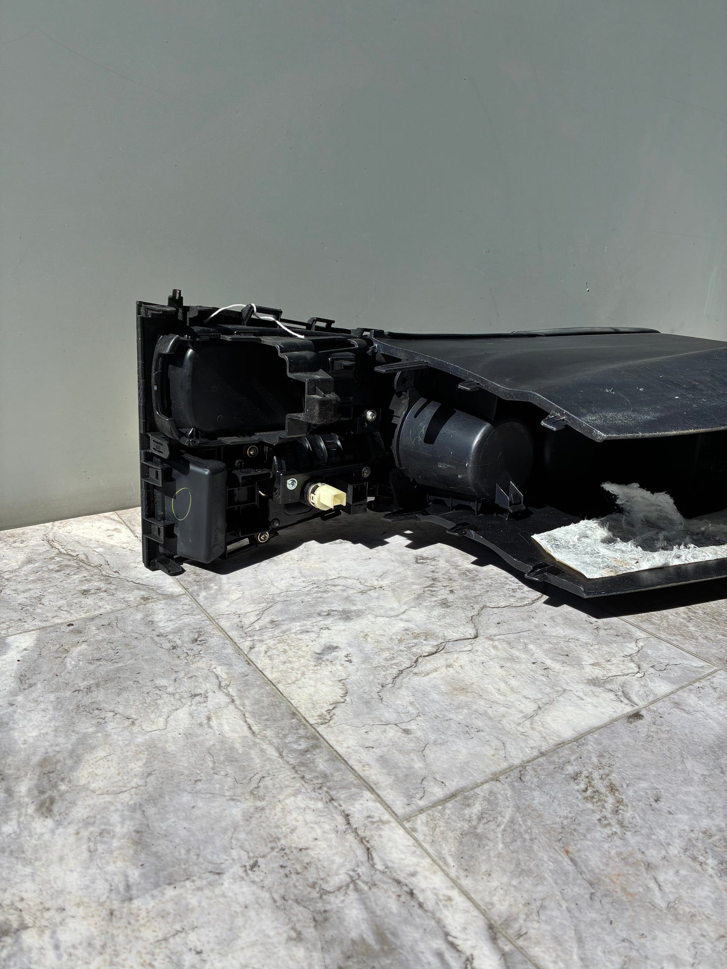 2011-17 Lexus CT200H Center Console OEM