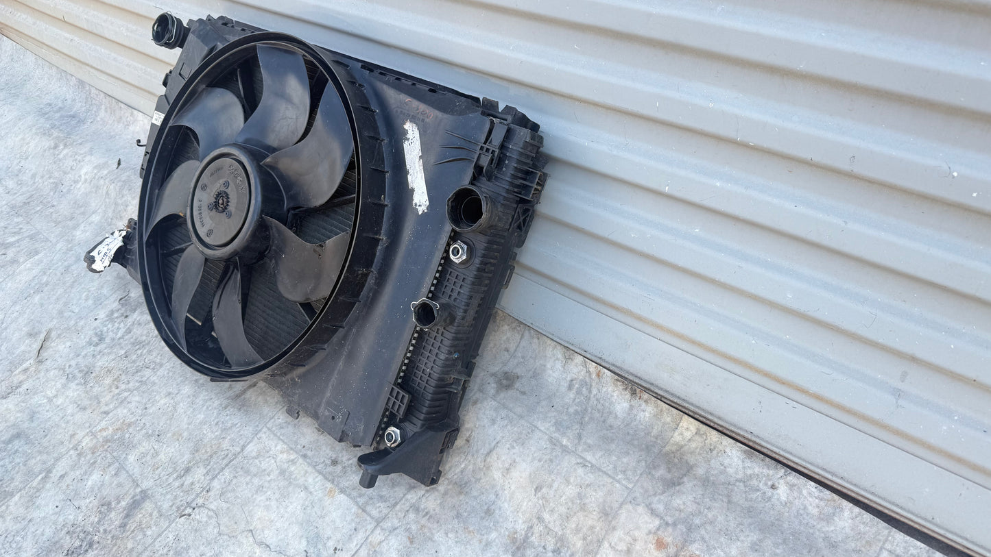 2008-16 Mercedes C300 Engine Radiator Cooling Fan Motor Assembly OEM