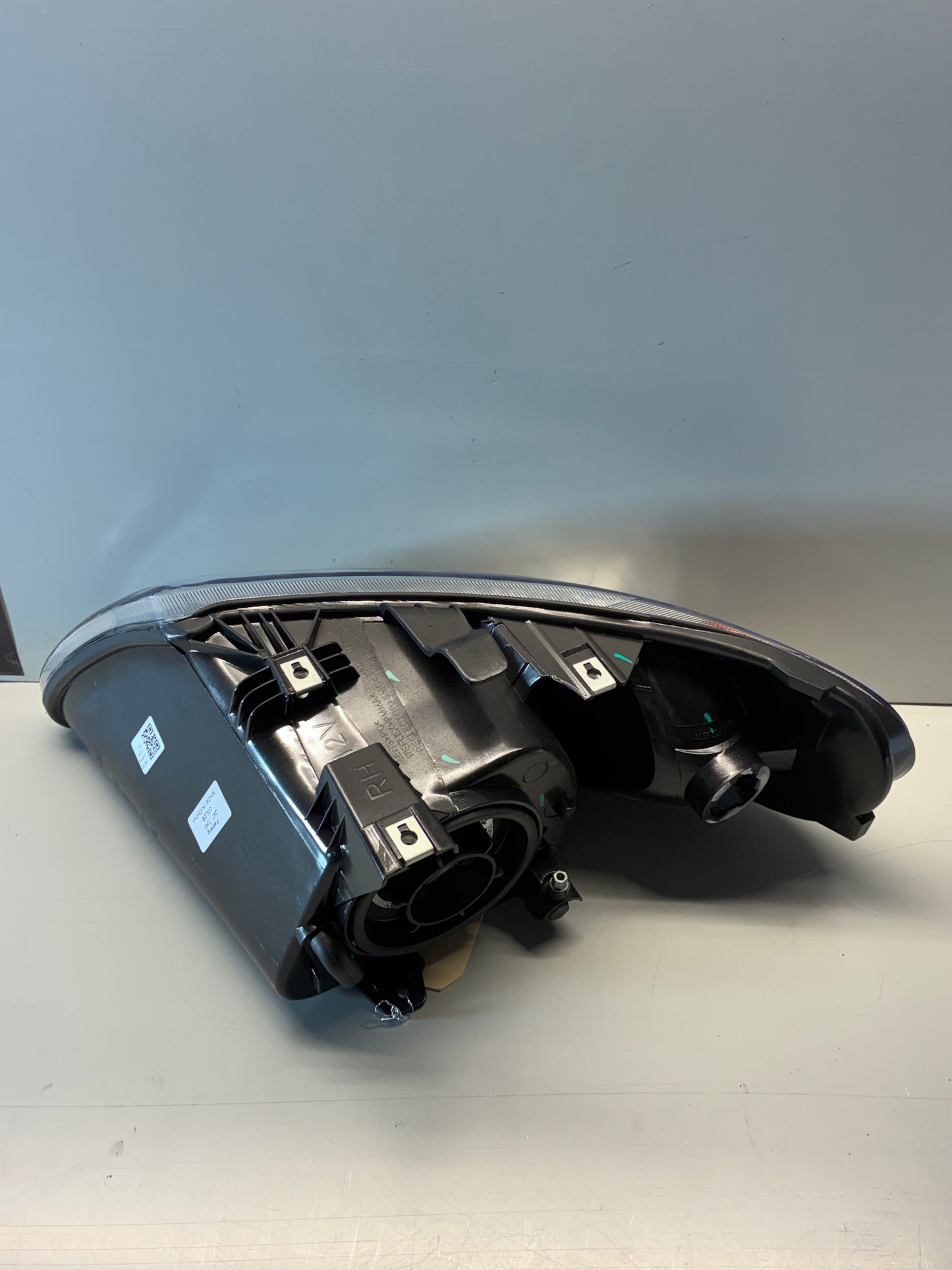 2001-07 Dodge Caravan Clear Lens Right Passenger Side Headlight