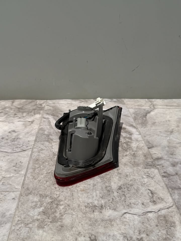 2011-13 Lexus IS350 Left Taillight Trunk