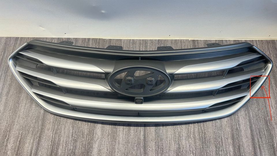 2017 -2018 Hyundai SantaFE Grill with camera hole OEM