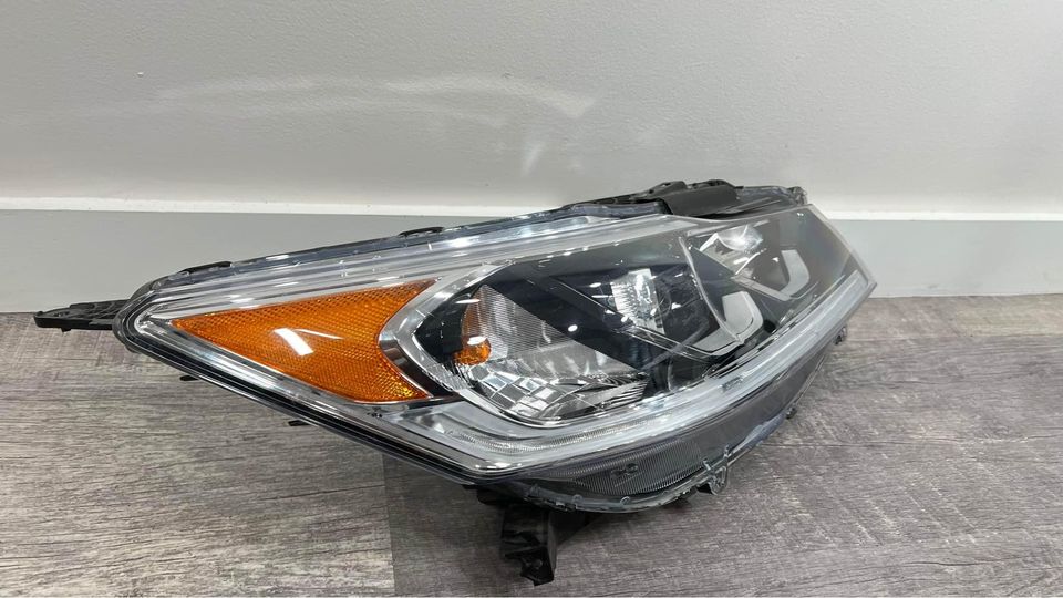 2016-17 Honda Accord Hybrid Right Headlight