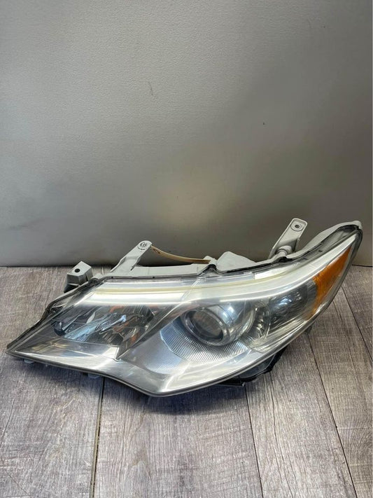 2012-14 Toyota Camry Left Dirver Side Halogen Headlight