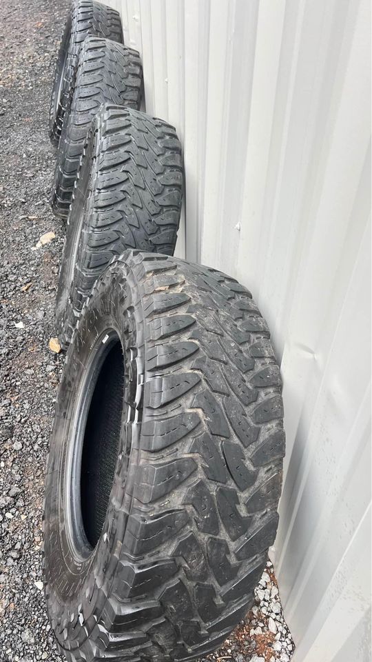 285/75/R18 Tires TOYO Open County