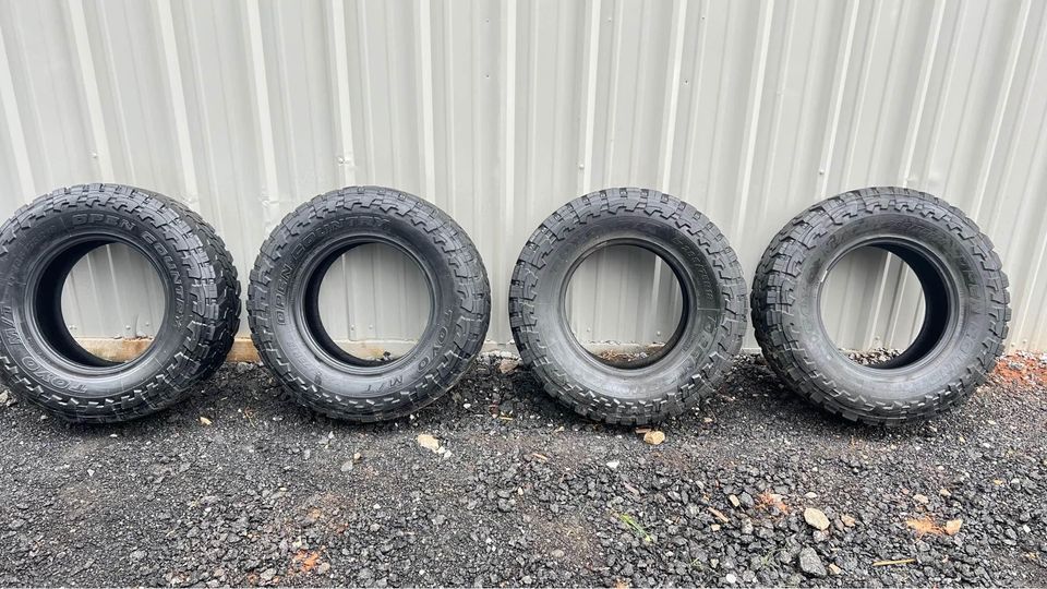 285/75/R18 Tires TOYO Open County