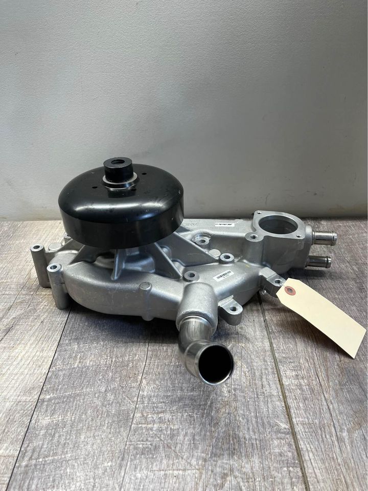 2001-07 Chevy Silverado GMC Sierra Water Pump