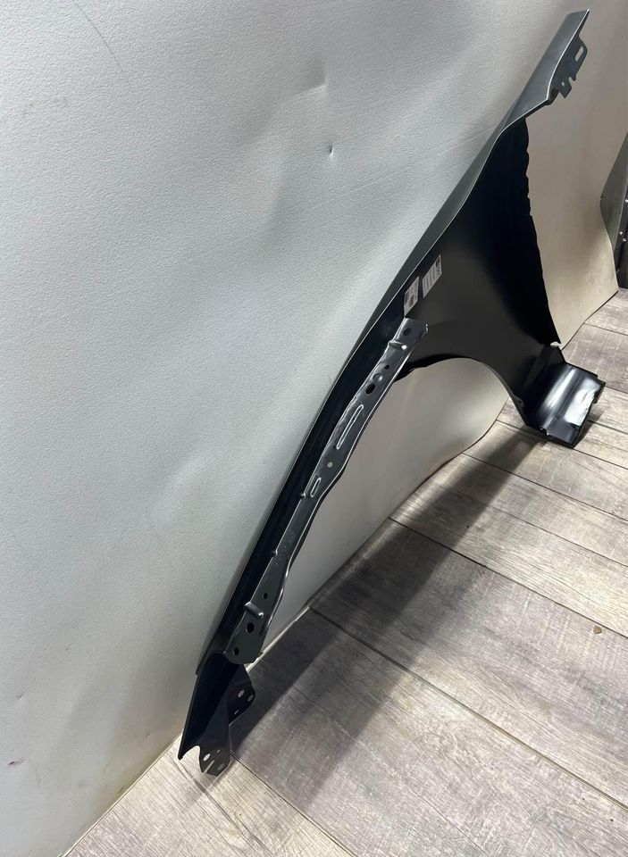 2014-18 Mazda 3 Hacth Back Sedan Front Passenger Right Side Fender