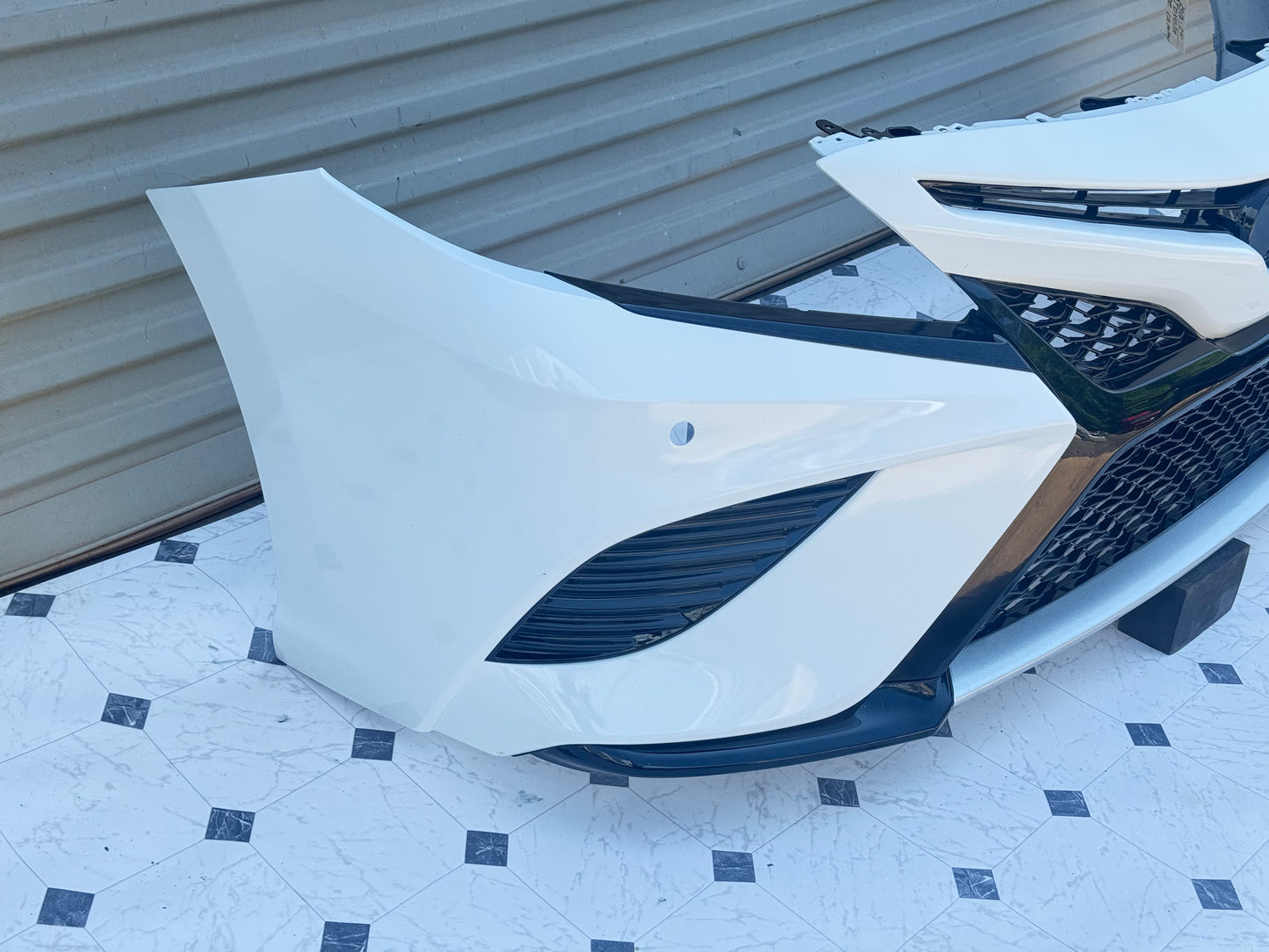 2018-20 Toyota Camry Front Bumper OEM