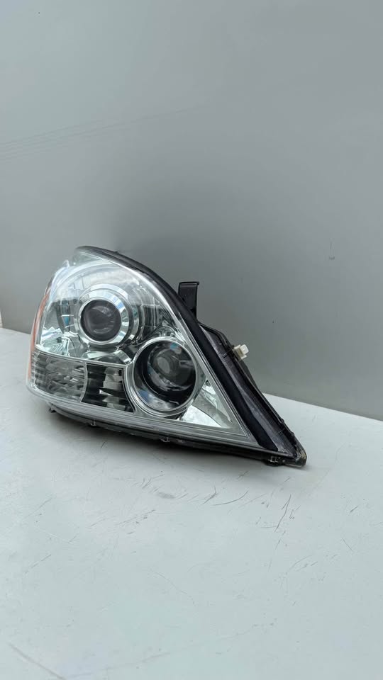 2003-09 Lexus GX470 Right Passenger Halogen Headlight