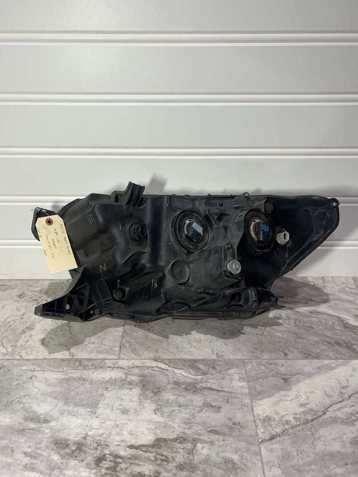 2016-23 Toyota Tacoma Right Side Halogen Headlight OEM