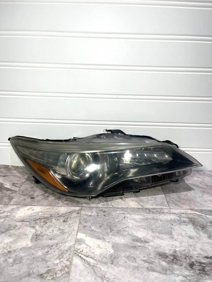 2015-17 Toyota Camry Passenger Right Side Halogen Headlight OEM