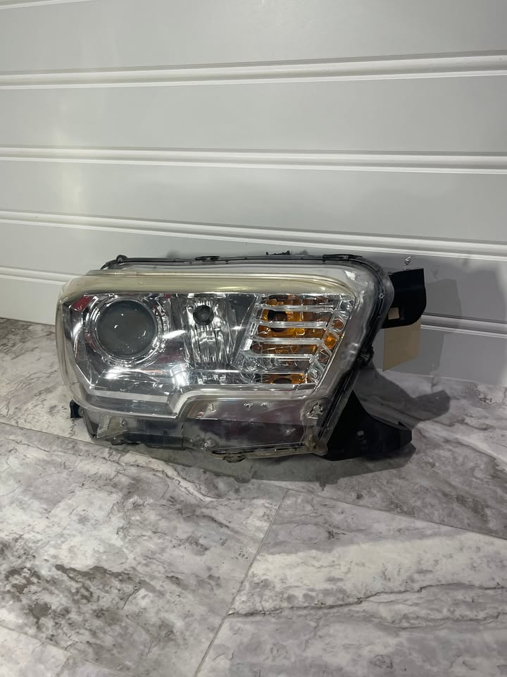 2016-23 Toyota Tacoma Right Side Halogen Headlight OEM