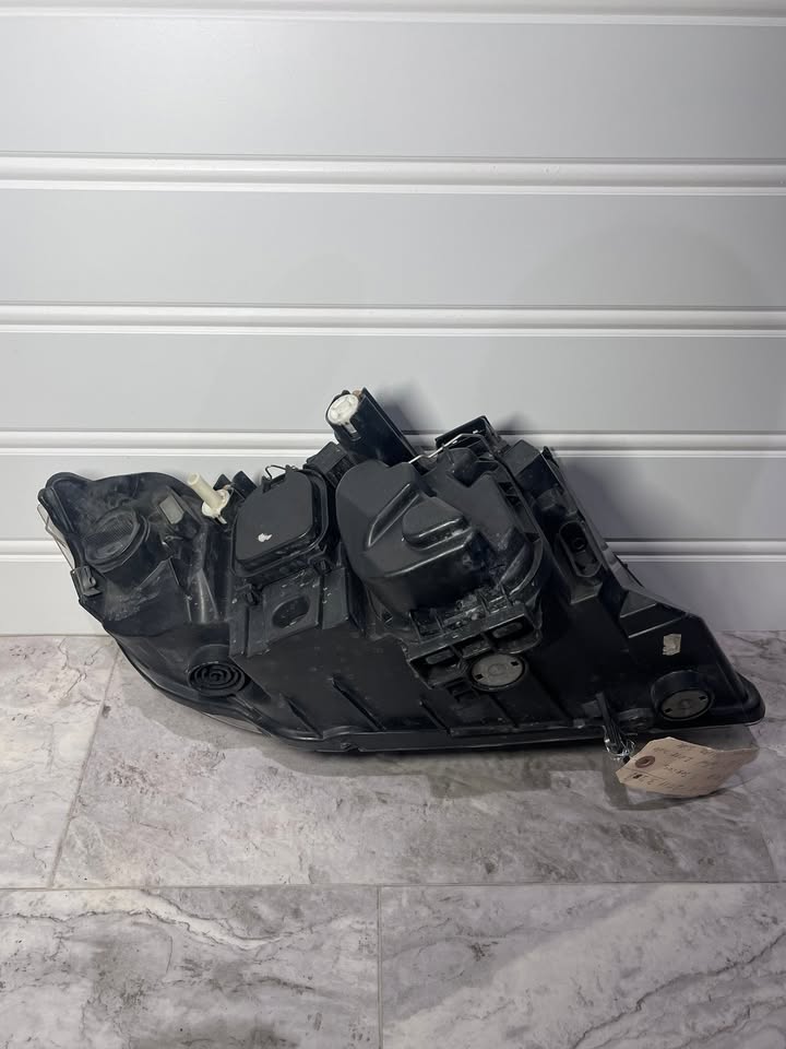 2009-11 BMW 328i 3-Series Left Side Headlight OEM