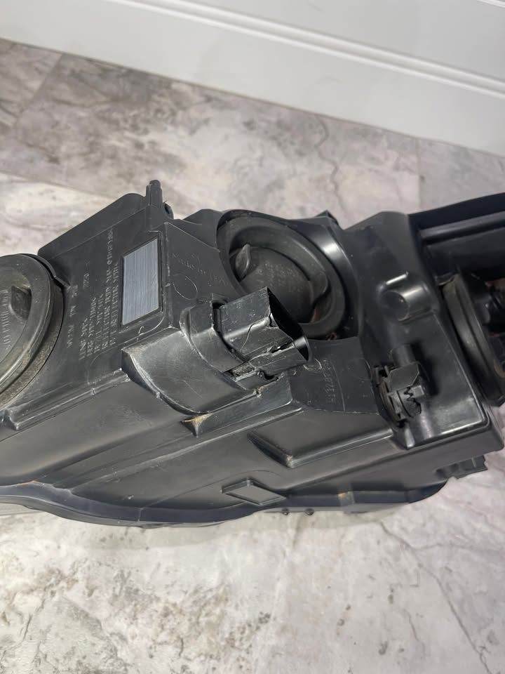 2015-18 Ford Focus Right Headlight Chrome OEM