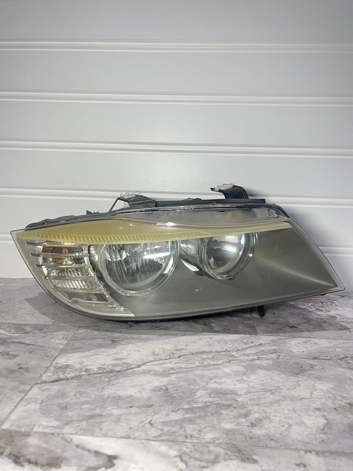 2009-11 BMW 328i 3-Series Right Side Headlight OEM