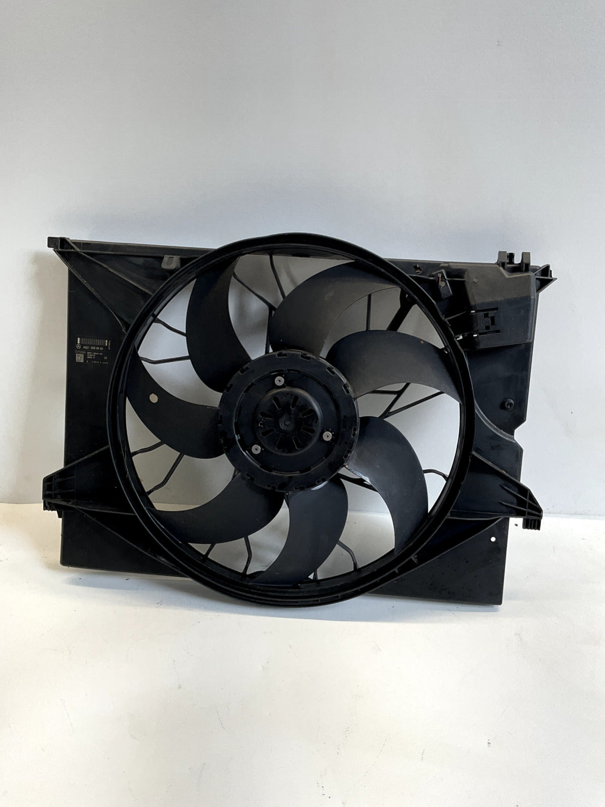 2007-13 Mercedes W221 S550 CL550 Engine Cooling Fan Motor Assembly OEM