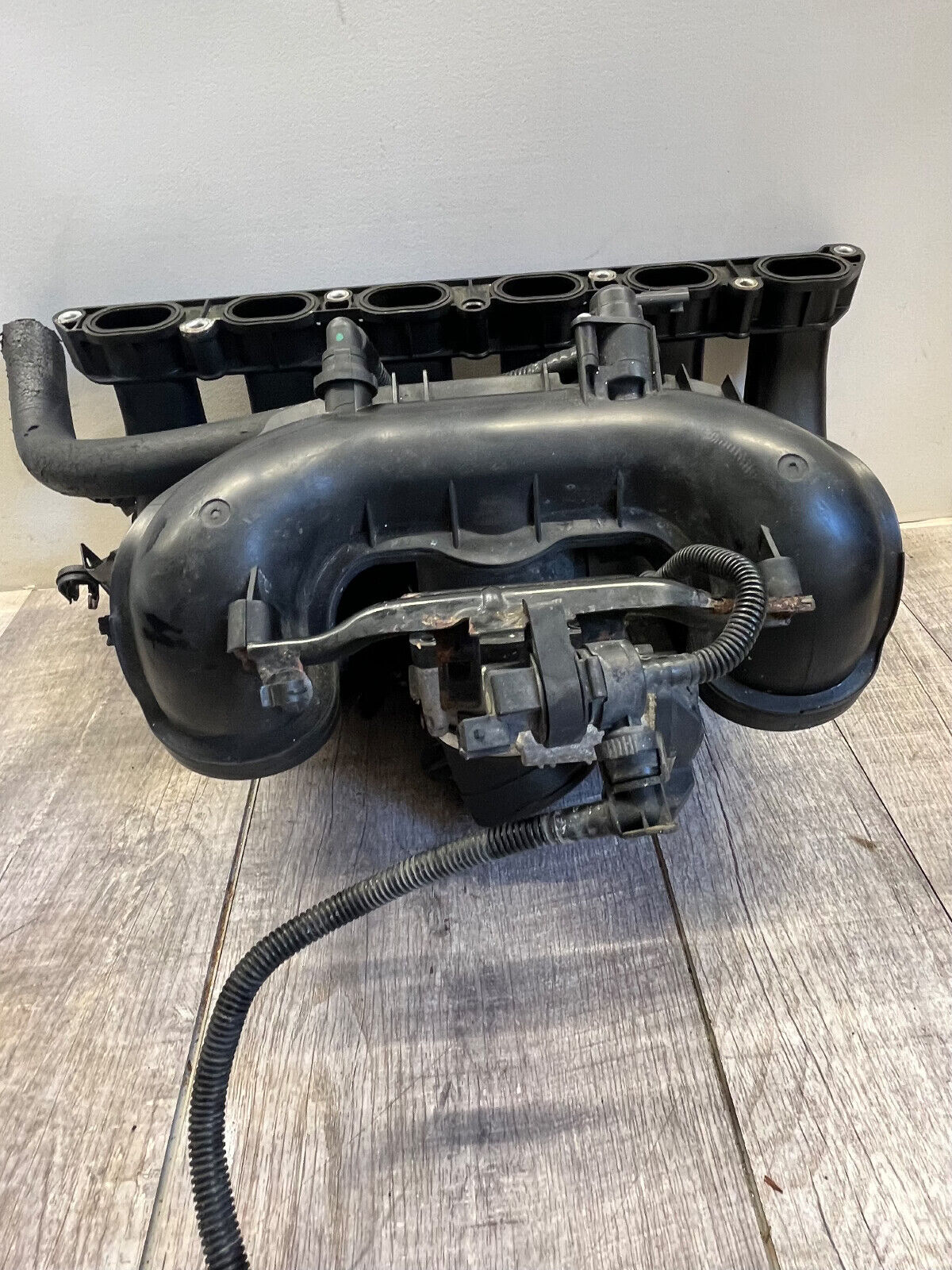 2006-13 BMW E90 328i Engine Motor Intake Manifold OEM