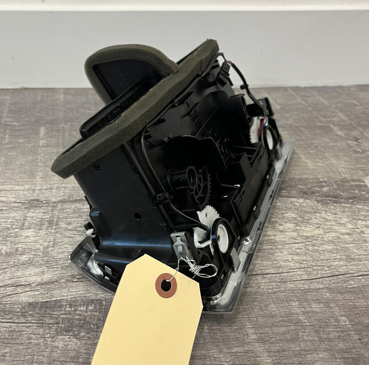 2007-15 Audi Q7 Front Center Dash Heater AC Air Vent Outlet Grill OEM