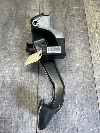 2008-14 Mercedes W204 C300 Brake Stop Pedal Assembly OEM