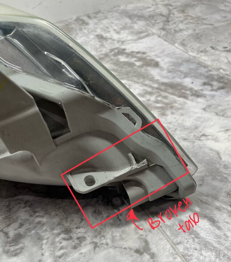 2012-14 Toyota Camry Driver Side Headlight Halogen OEM