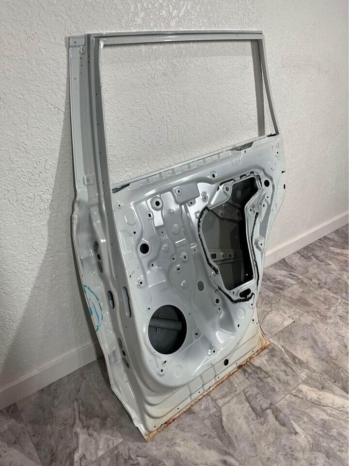 2010-23 Toyota 4Runner Passenger Rear Right Side Door Shell OEM LOCAL PICK UP