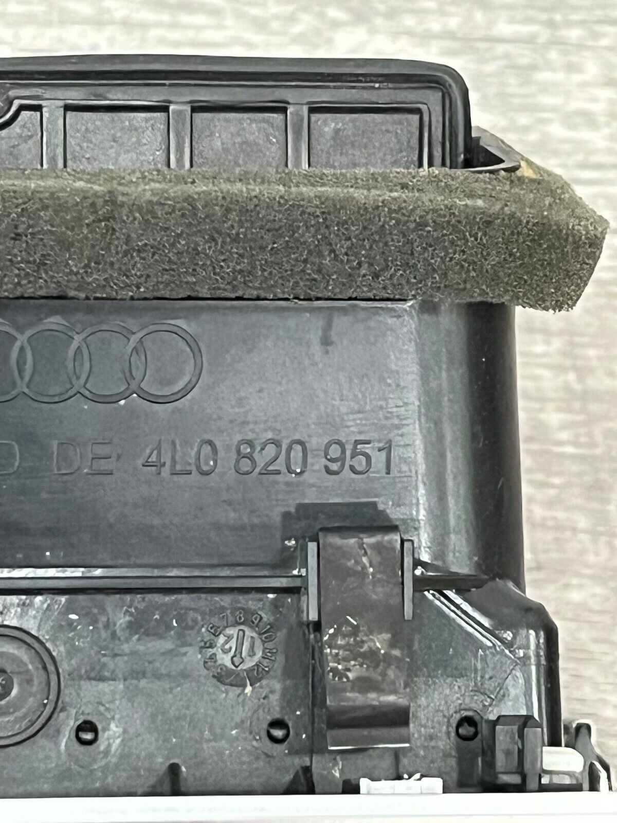 2007-15 Audi Q7 Front Center Dash Heater AC Air Vent Outlet Grill OEM