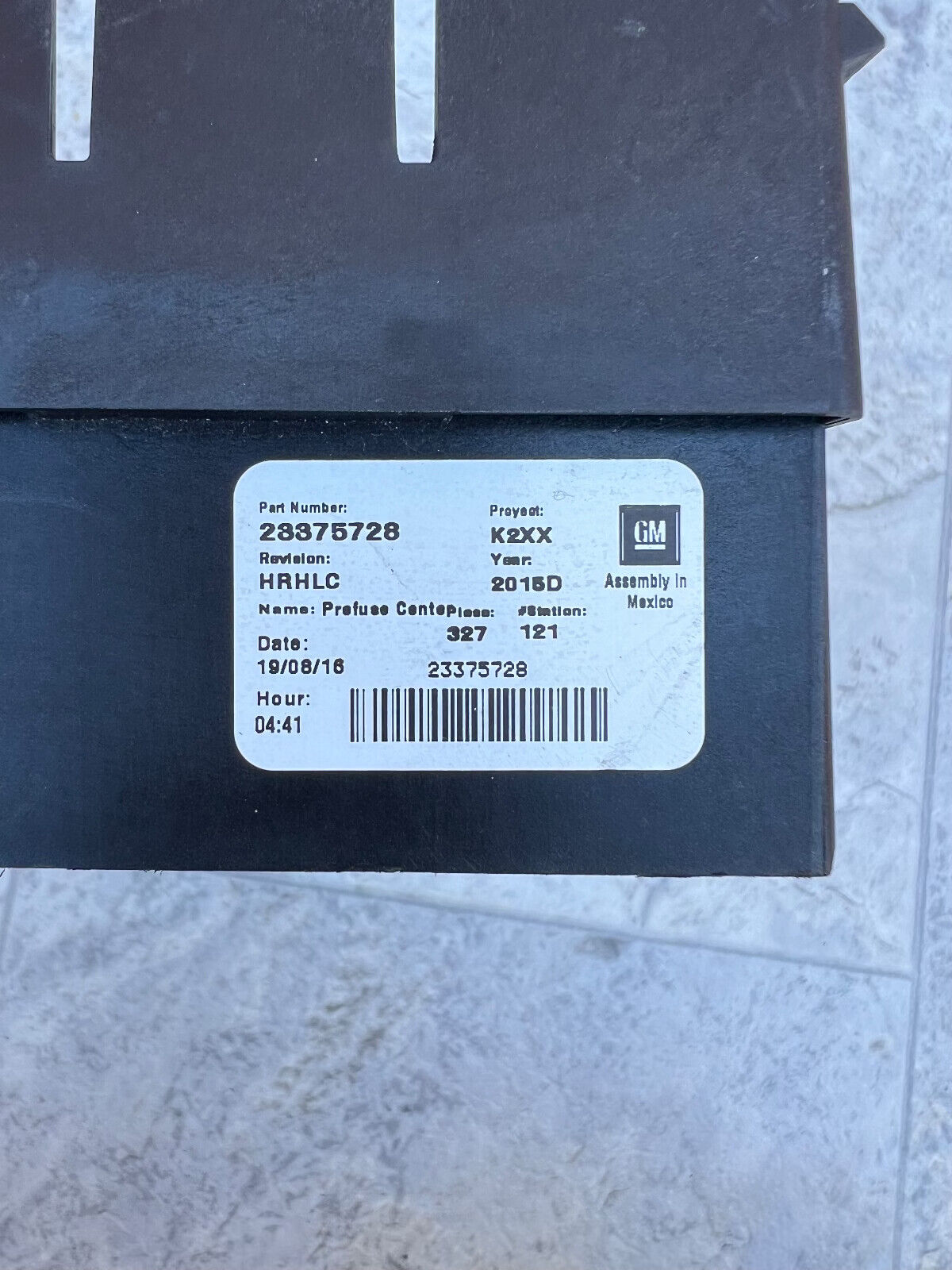 2015-20 Chevy Tahoe Suburban Battery Distribution Fuse Block Box OEM