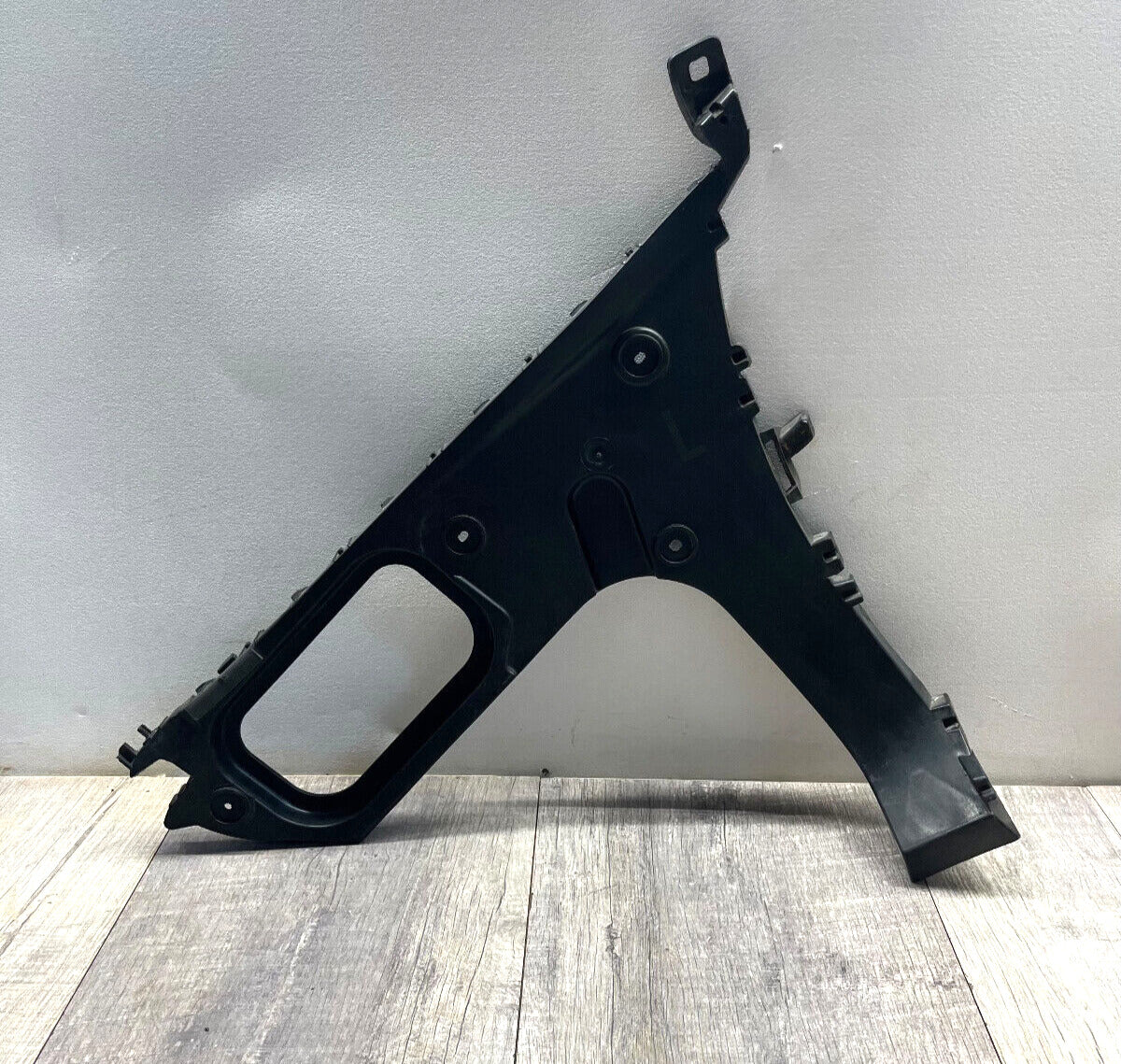 2007-15 Audi Q7 Rear Left Driver Side Bumper Guide Bracket Support OEM