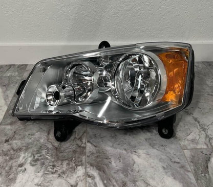 2008-16 Chrysler Town & Country Driver Left HID Xenon Headlight
