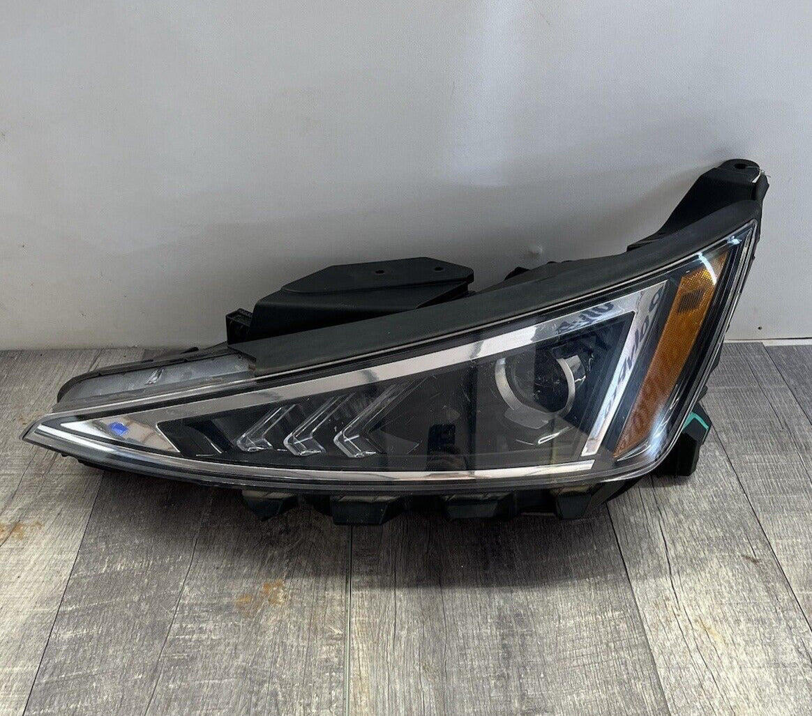 2019-20 Hyundai Elantra Driver Left Side Halogen Headlight OEM