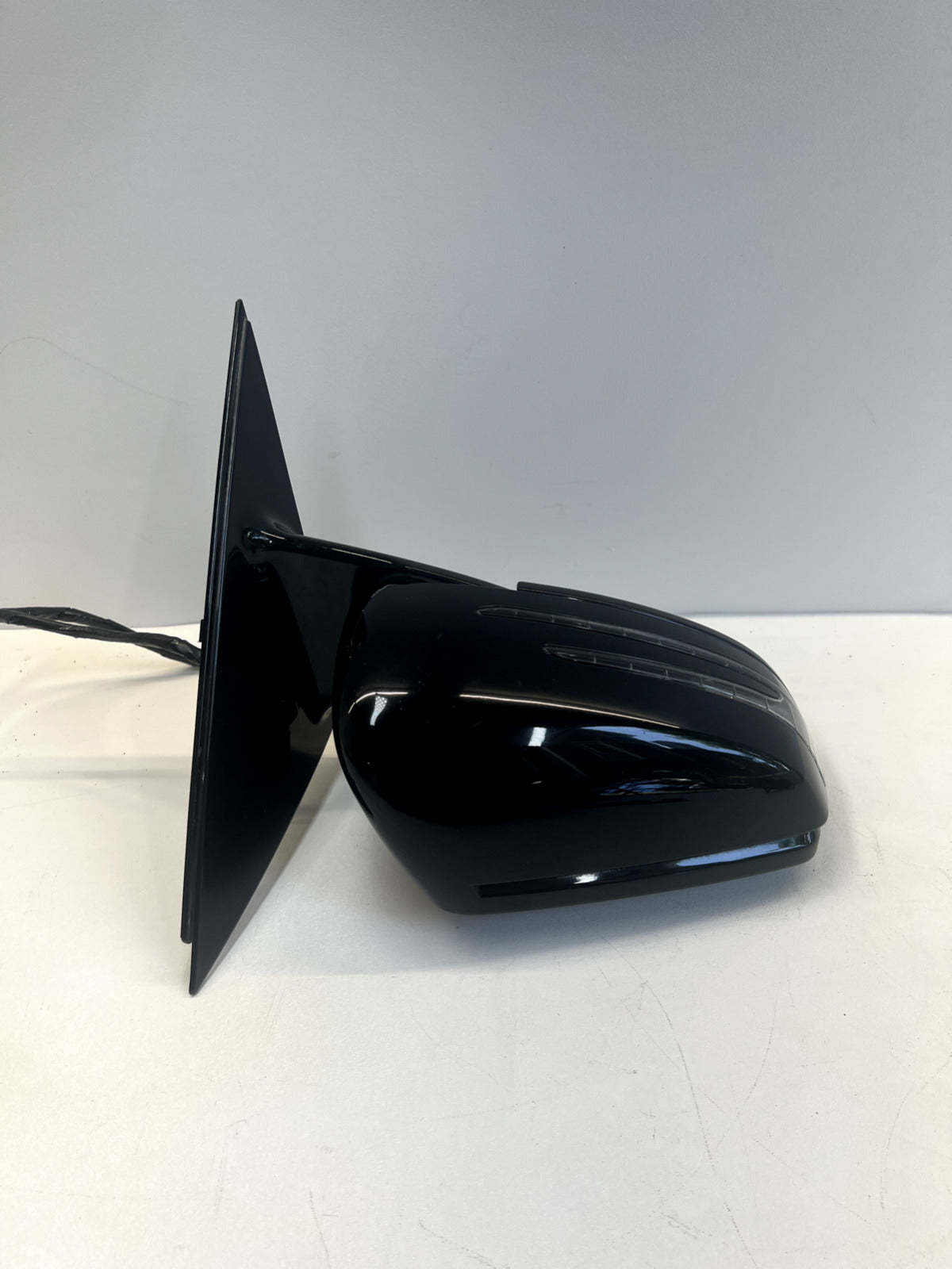 2010-13 Mercedes W221 S550 S63 AMG Rear Right Side Mirror View Door