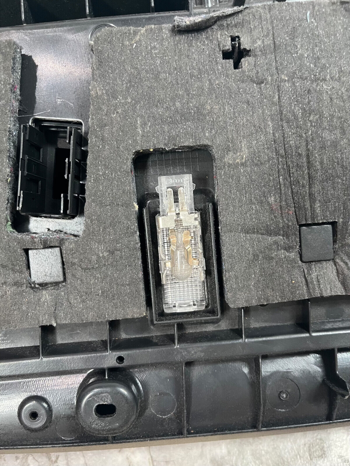 2007-15 Audi Q7 Front Right Side Dashboard Glove Box Storage Compartment OEM