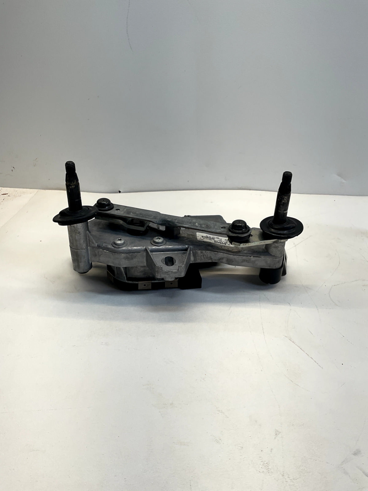 2007-14 Mercedes W221 S550 Right Windshield Wiper Motor  OEM