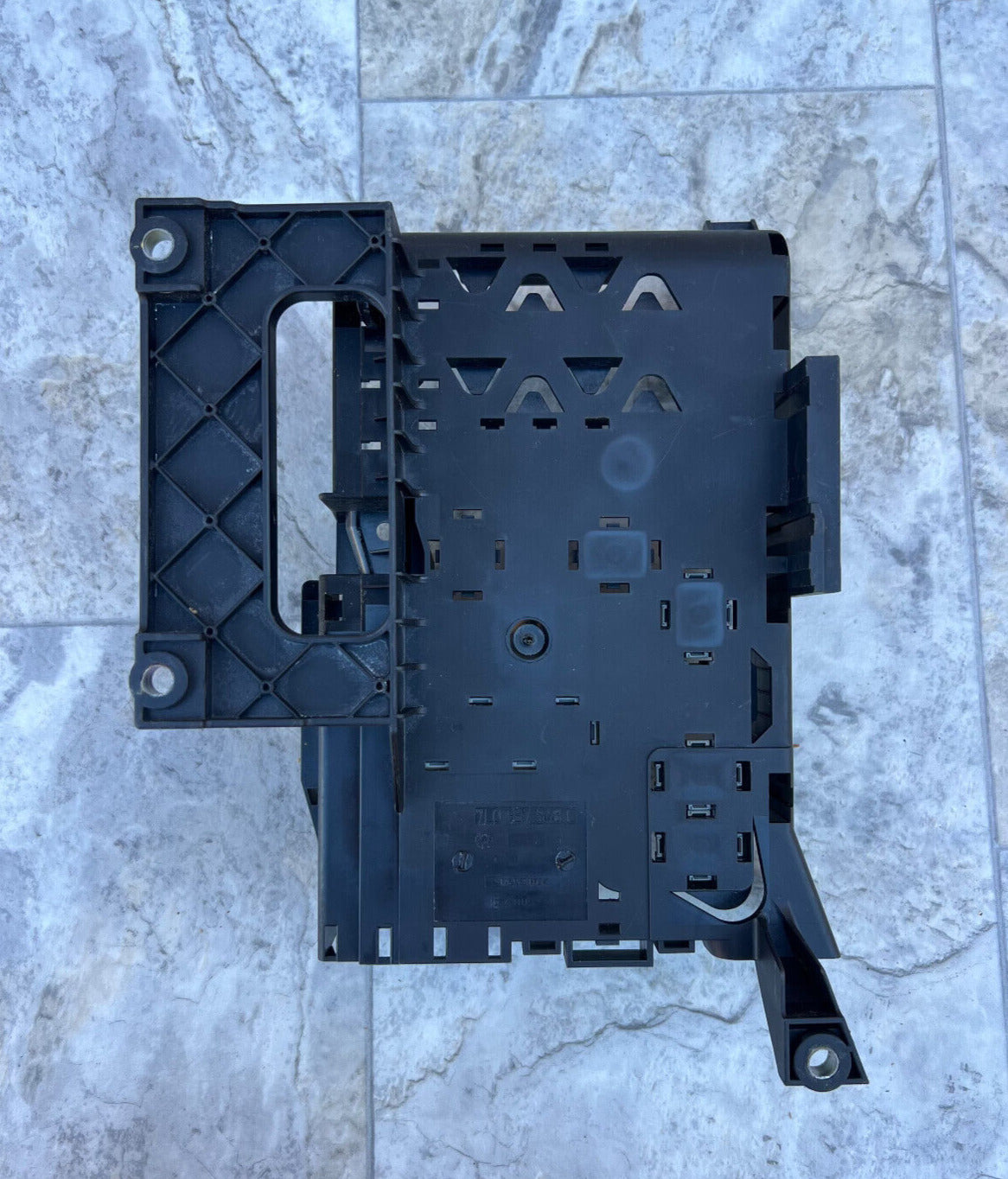 2007-15 Audi Q7 Engine Main Fuse Relay Box Block OEM