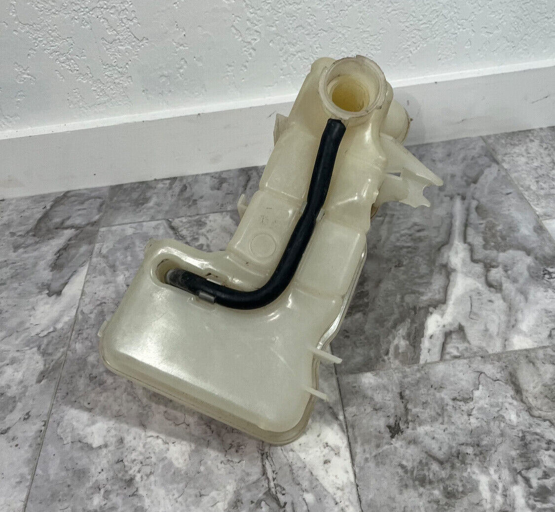 2005-10 Dodge Chrysler 300 Radiator Coolant Recovery Reservoir