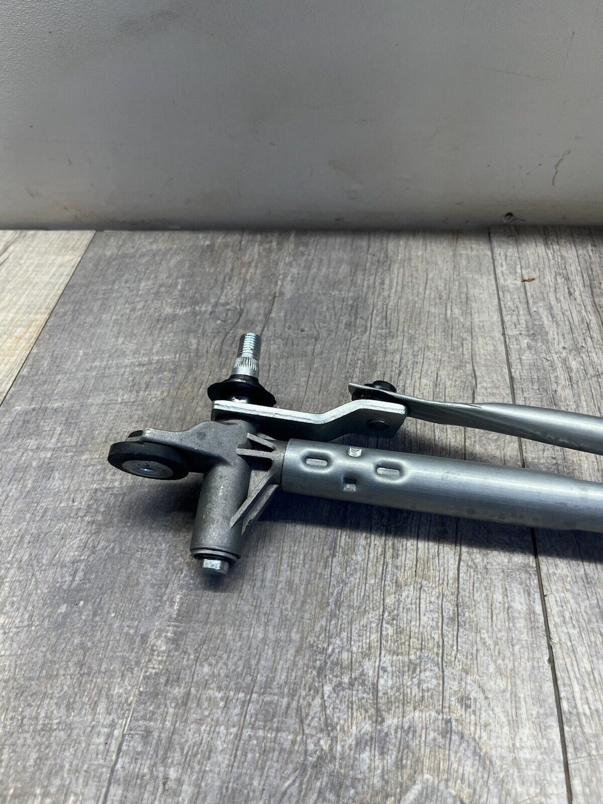 2012-15 Chevy Saturn Vue Captiva Sport Windshield Wiper Linkage