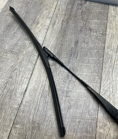 2007-11 BMW E90 E91 E92 E93 328i 3-Series Front Left Wiper Arm OEM