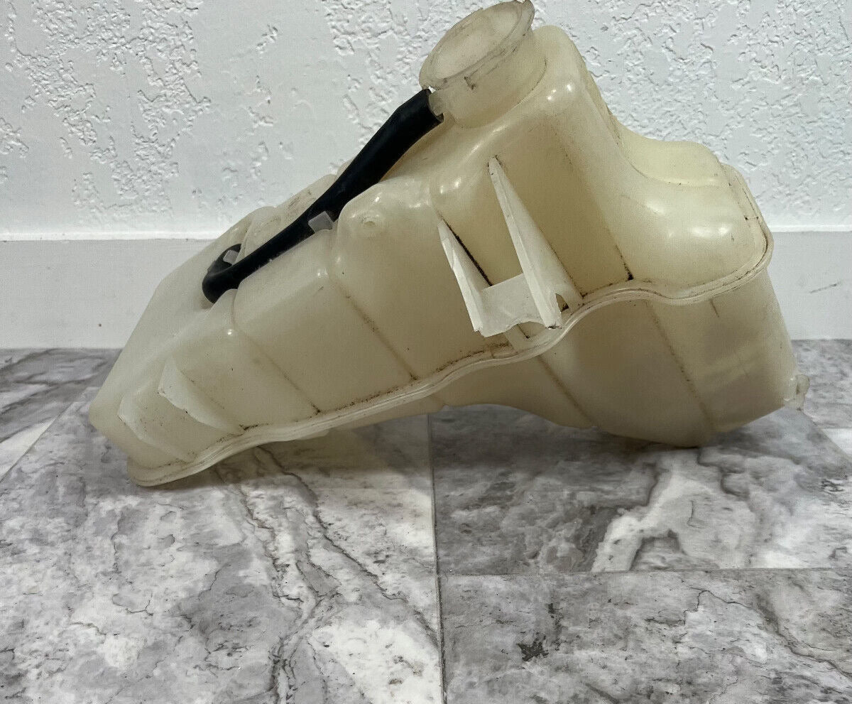2005-10 Dodge Chrysler 300 Radiator Coolant Recovery Reservoir