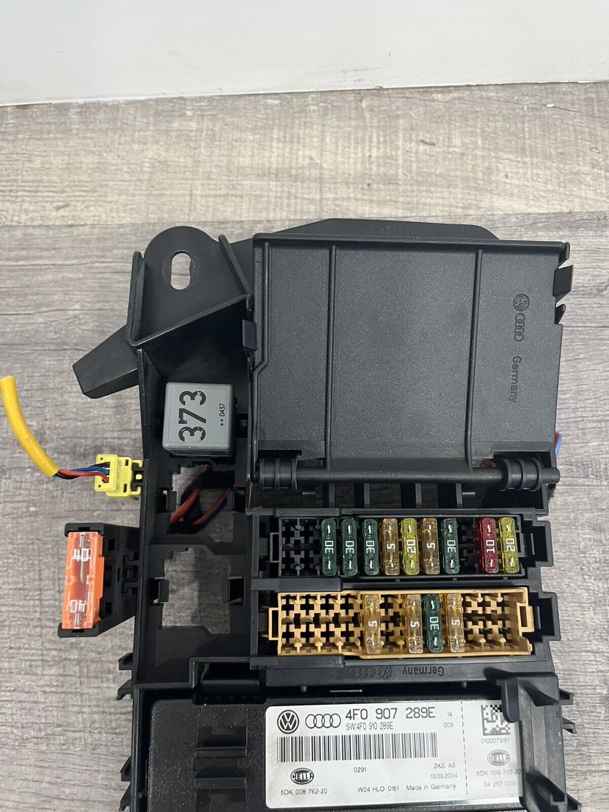 2005-08 Audi A6 BCM Body Control Module Computer & Fuse Box OEM