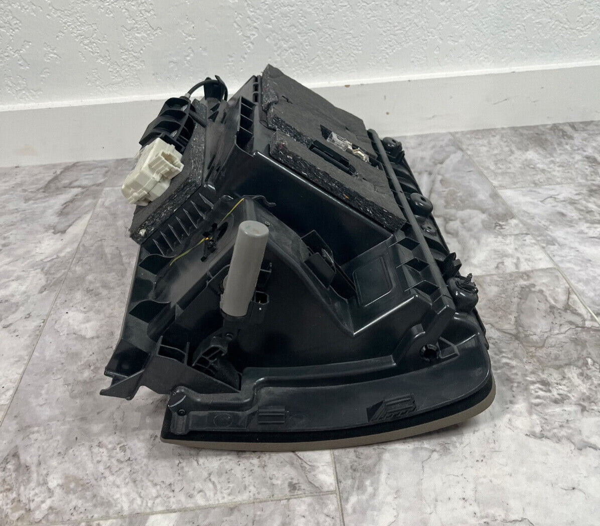 2007-15 Audi Q7 Front Right Side Dashboard Glove Box Storage Compartment OEM
