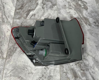 2014-20 Jeep Grand Cherokee Right Passenger Tail Light Lamp