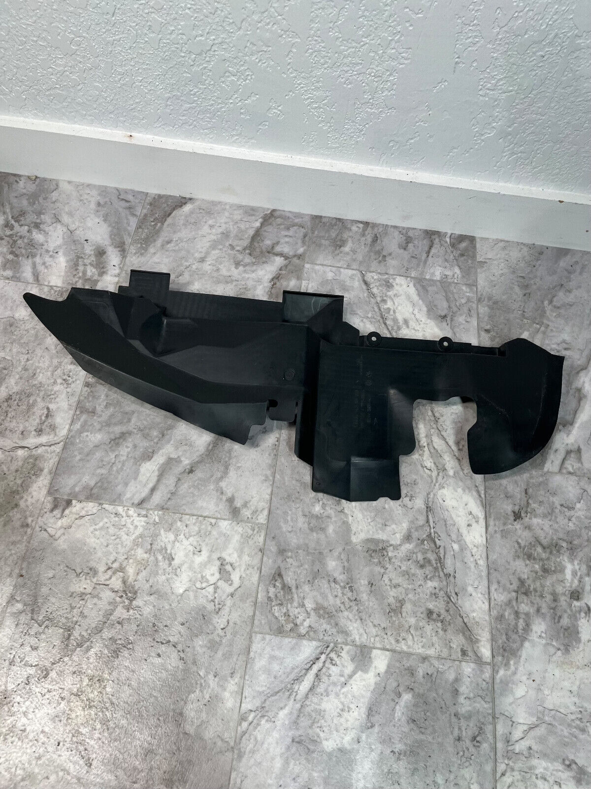 2011-15 Audi Q7 Front Left Radiator Air Guide Duct OEM